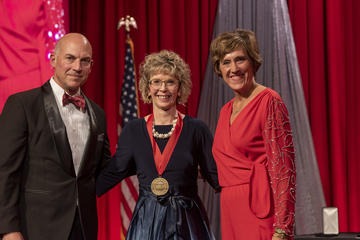 Matt Waller, Judy R. McReynolds and Cathy Gates at Arkansas Business Hall of Fame ceremony