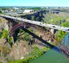 Cars driving over the Perrine Bridge in Idaho.